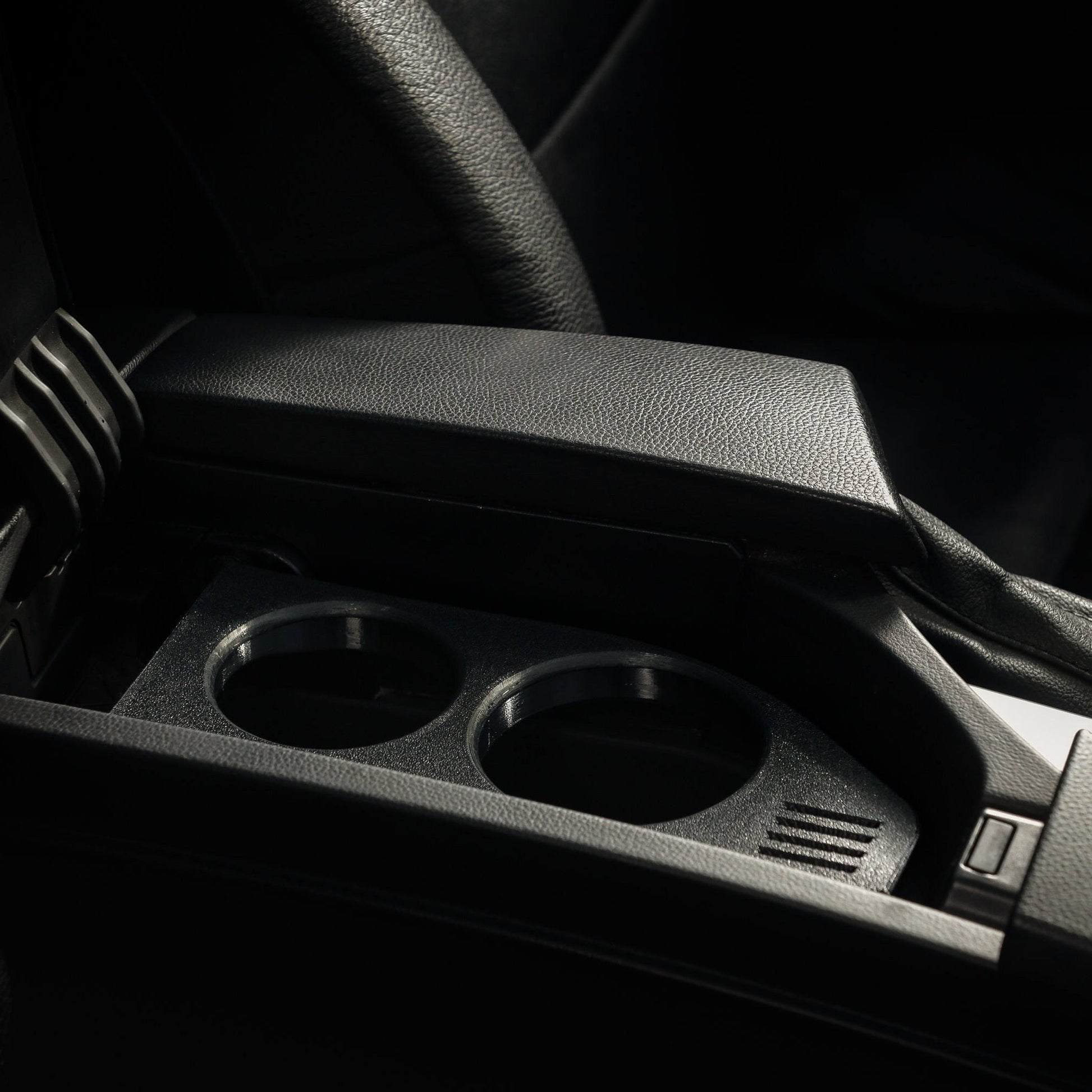 Getränkehalter für BMW 5er Serie (E60/E61) - Exact Designs