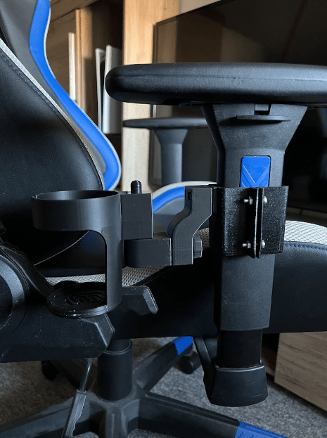 Getränkehalter für Gaming - & Bürostühle – mit verstellbarem Winkel - Exact Designs