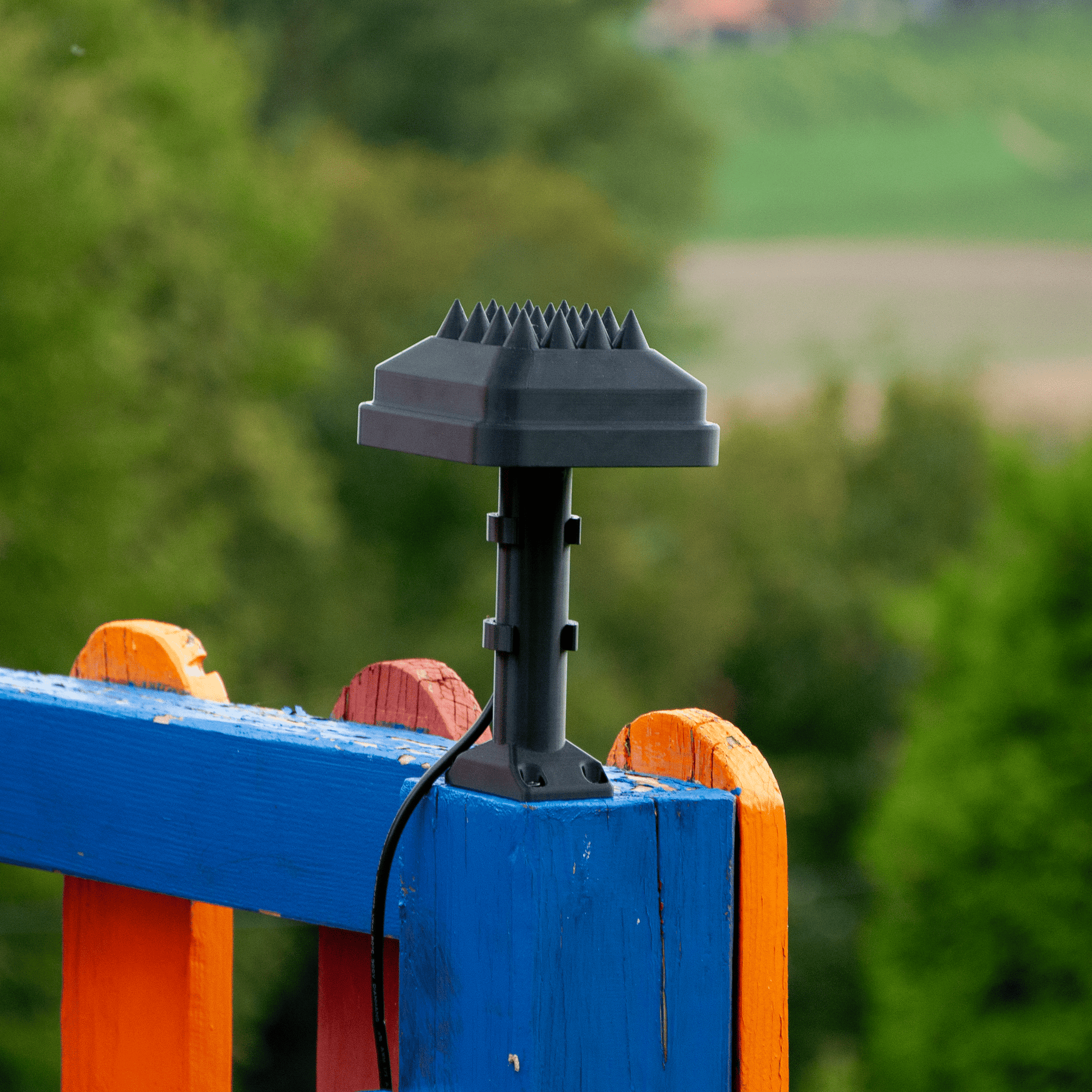 Vertikale Wandhalterung für RTK - Antenne – Segway Navimow i - Serie - Exact Designs