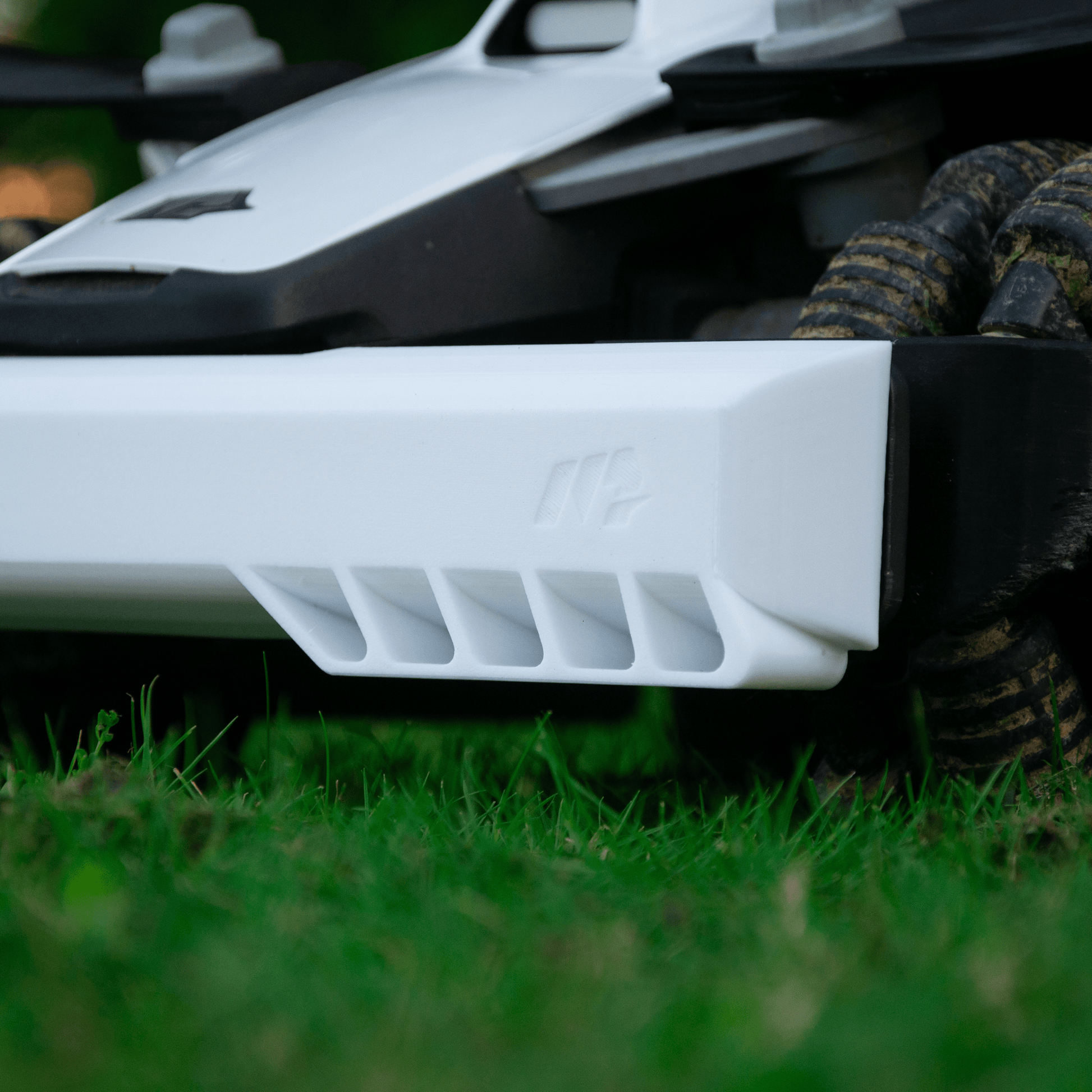 Vordere Schutzstoßstange für Mammotion Luba Mini – Sportstil - Exact Designs